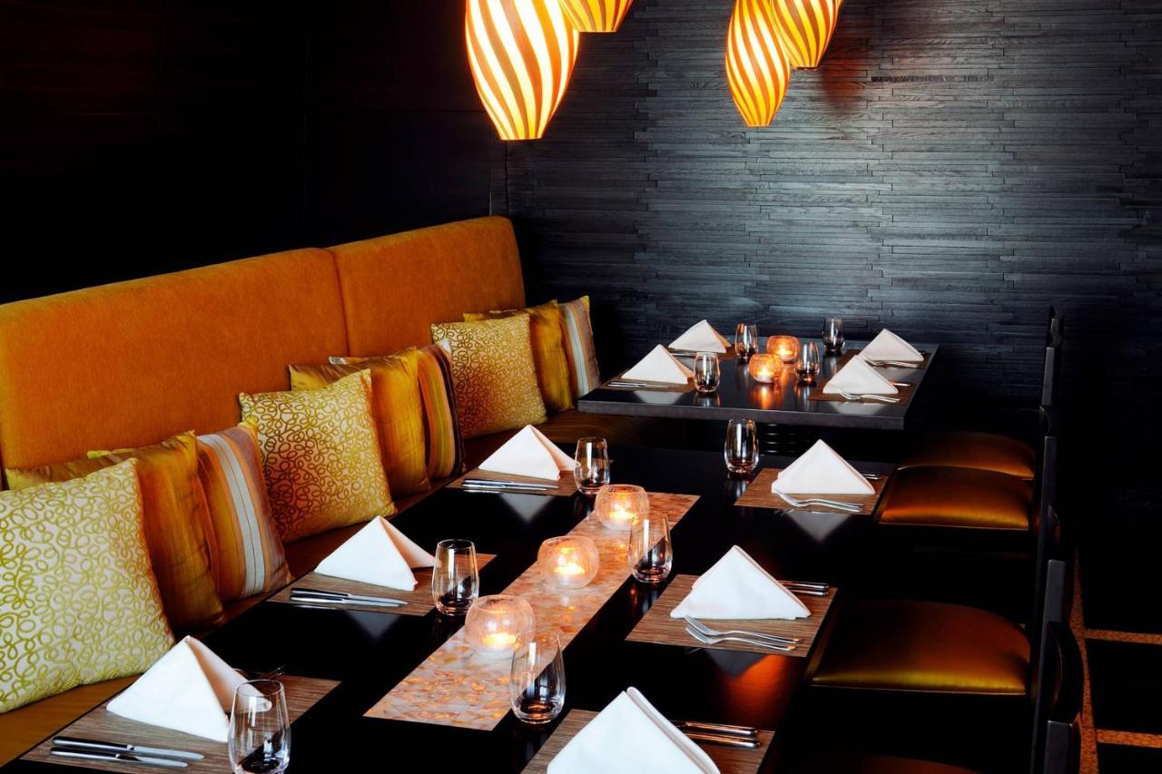 迪拜阿尔贾达法万豪酒店 外观 照片 Interior of the restaurant