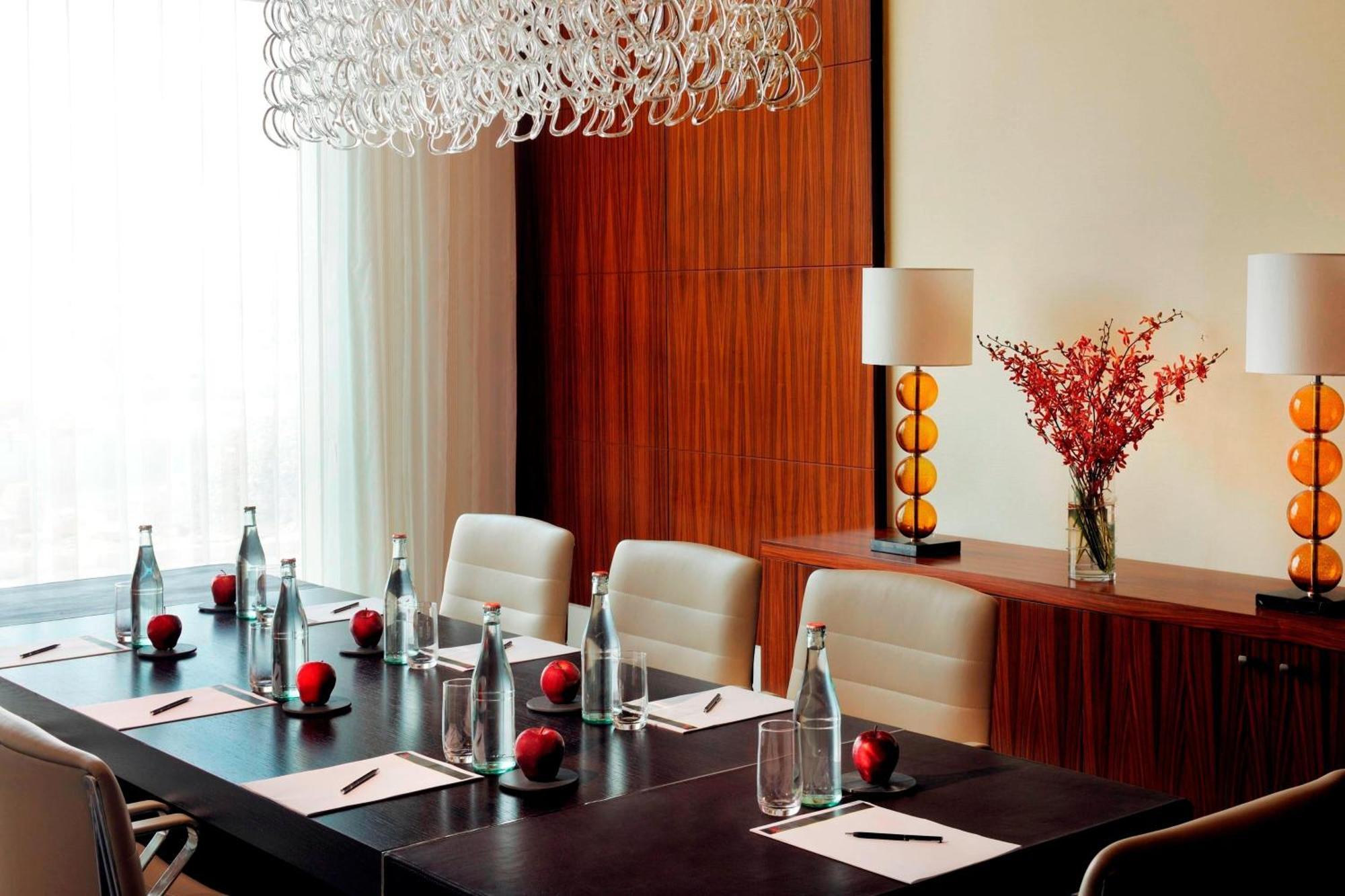 迪拜阿尔贾达法万豪酒店 外观 照片 Meeting room at the Mandarin Oriental, Munich